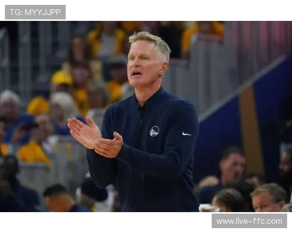 科尔谈裁判判罚：不能对里弗斯伸手，否则他就会把犯规要到手